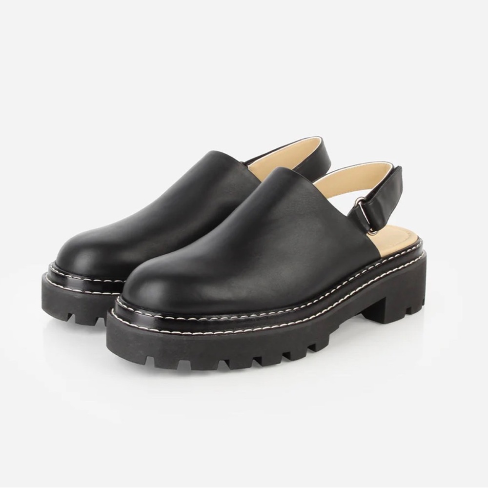 Poppy Barley - The Lug Mule